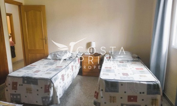 Resale - Villa  - Benidorm