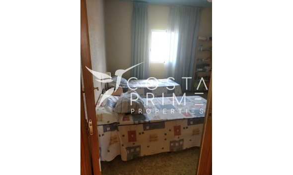 Resale - Villa  - Benidorm