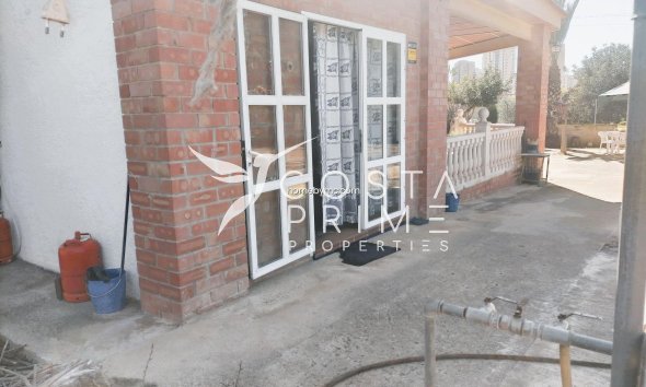 Resale - Villa  - Benidorm