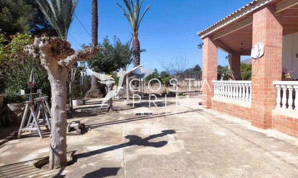 Resale - Villa  - Benidorm