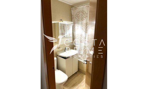 Resale - Apartment / Flat - Benidorm