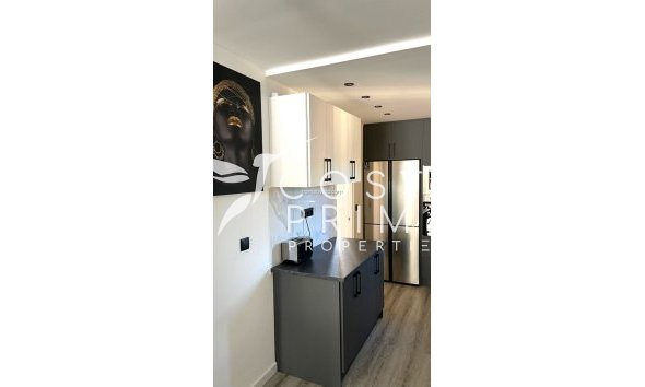 Resale - Apartment / Flat - Benidorm