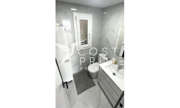 Resale - Apartment / Flat - Benidorm