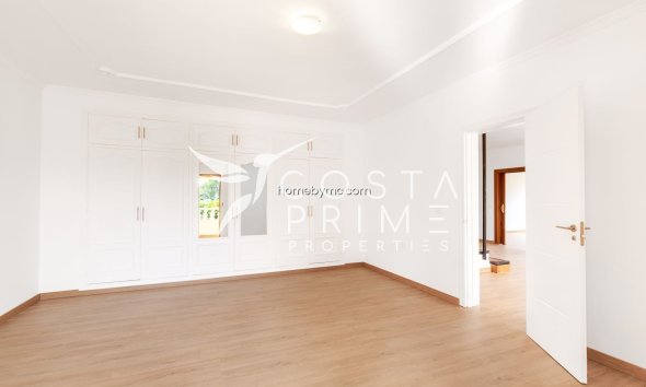 Odsprzedaż - Szalet - Alfas del Pí