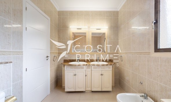 Odsprzedaż - Szalet - Alfas del Pí