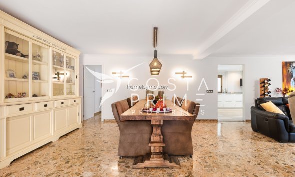 Odsprzedaż - Szalet - Alfas del Pí