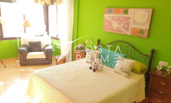 Resale - Apartment / Flat - Benidorm