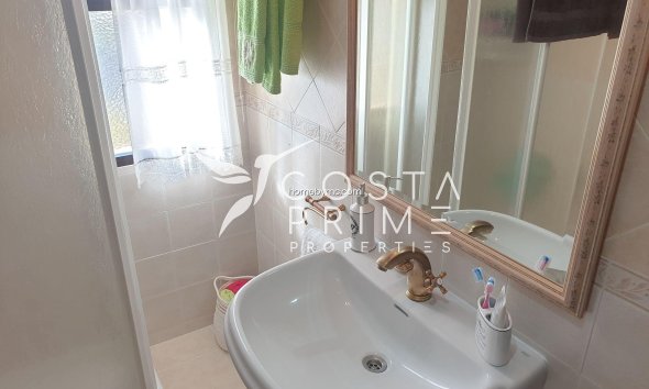 Resale - Apartment / Flat - Benidorm