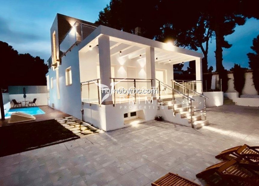 New build - Villa  - La Nucía