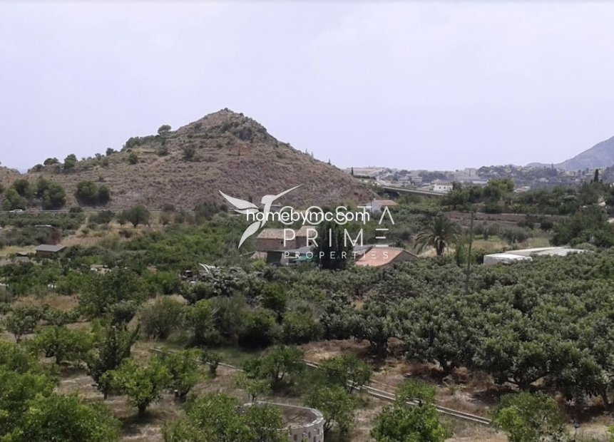 Resale - Villa  - Altea