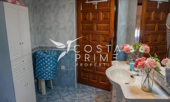 Resale - Villa  - La Nucía