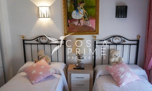 Resale - Villa  - La Nucía