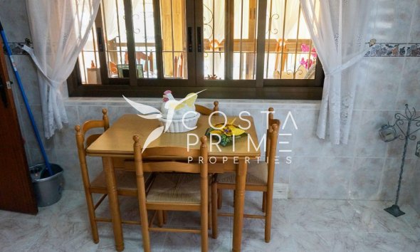 Resale - Villa  - La Nucía