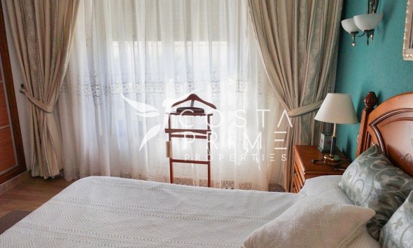 Resale - Villa  - La Nucía