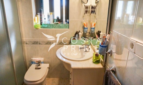 Resale - Villa  - La Nucía