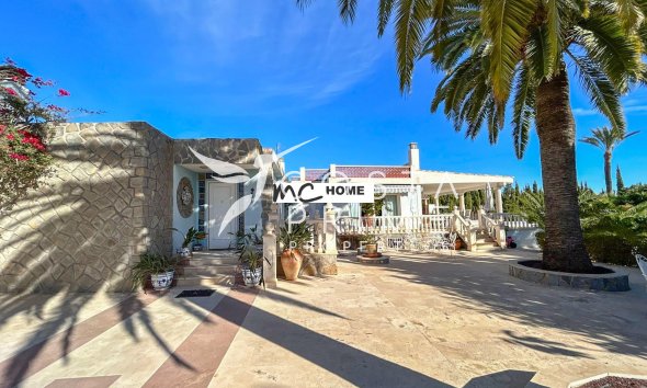 Resale - Villa  - Alfas del Pí