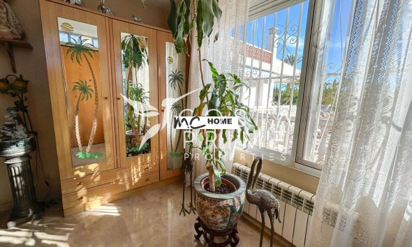 Resale - Villa  - Alfas del Pí