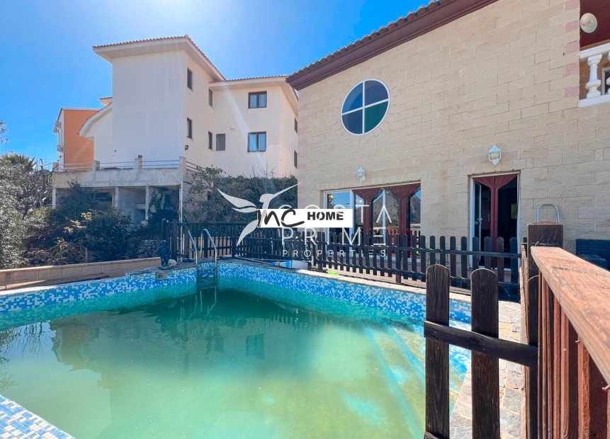 Resale - Villa  - Callosa d'en Sarrià