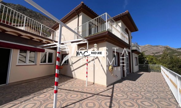 Resale - Villa  - Callosa d'en Sarrià