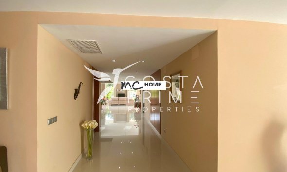 Resale - Villa  - Alfas del Pí