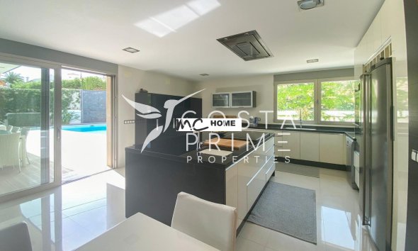 Resale - Villa  - Alfas del Pí