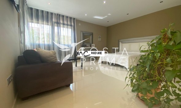 Resale - Villa  - Alfas del Pí