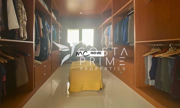 Resale - Villa  - Alfas del Pí