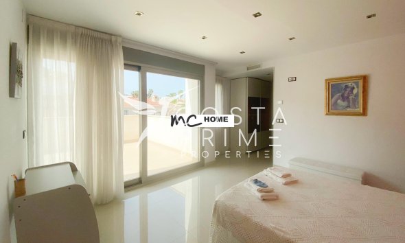 Resale - Villa  - Alfas del Pí