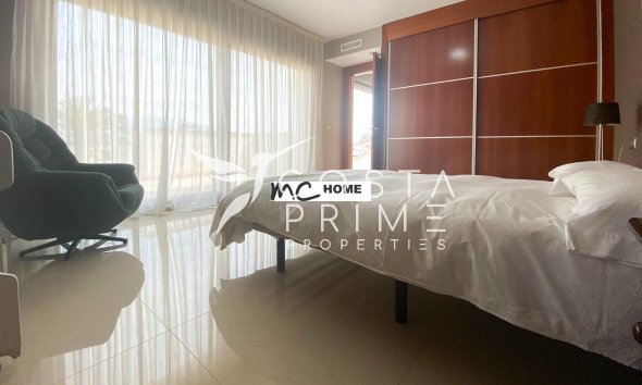 Resale - Villa  - Alfas del Pí