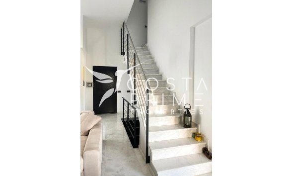 Resale - Villa  - Polop