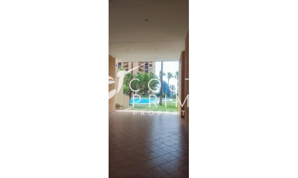 Resale - Apartment / Flat - Benidorm