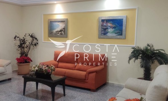 Resale - Apartment / Flat - Benidorm