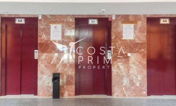 Resale - Apartment / Flat - Benidorm