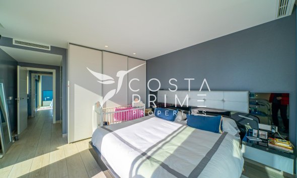 Resale - Villa  - Finestrat