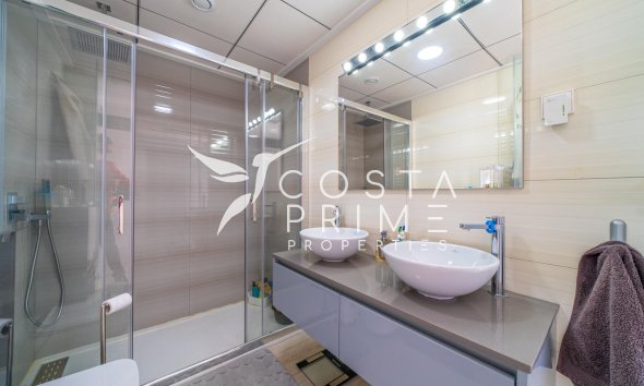 Resale - Villa  - Finestrat