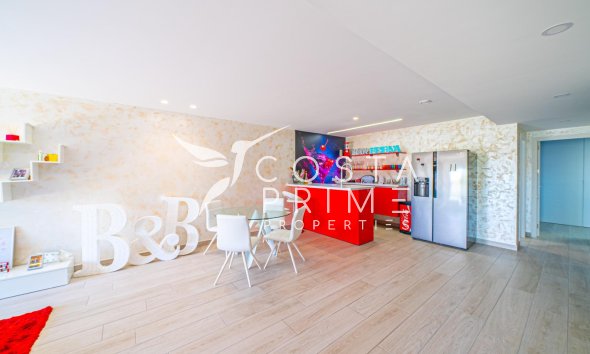 Resale - Villa  - Finestrat