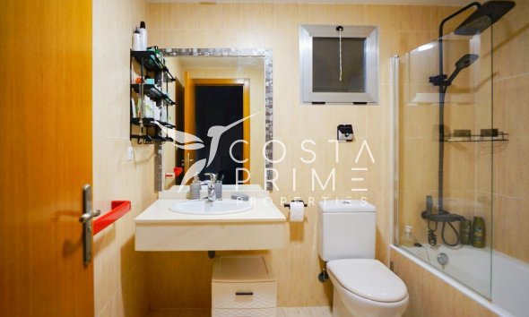 Resale - Apartment / Flat - Villajoyosa