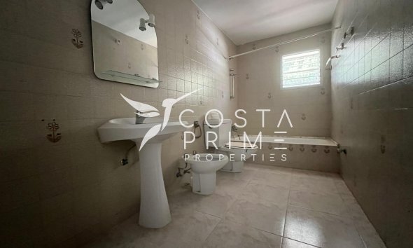 Resale - Villa  - Alfas del Pí