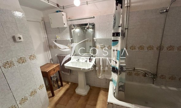 Resale - Villa  - Jávea