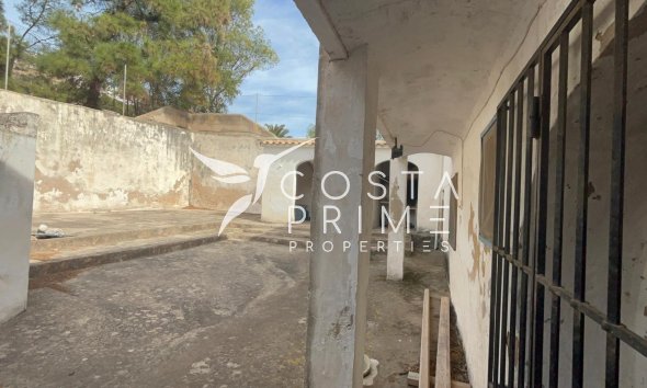 Resale - Villa  - Jávea