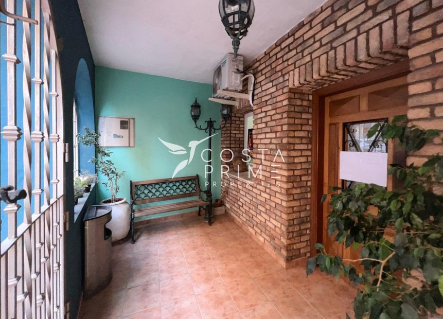 Resale - Villa  - Alfas del Pí