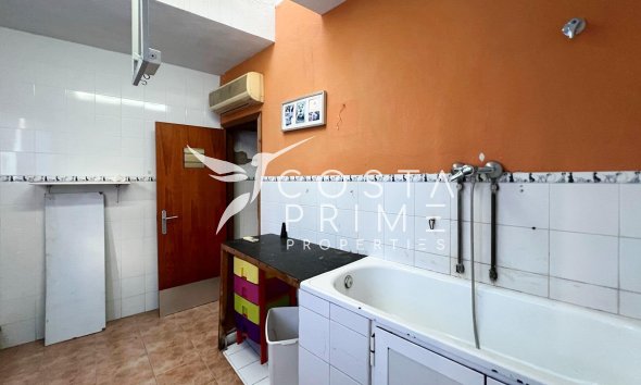 Resale - Villa  - Alfas del Pí