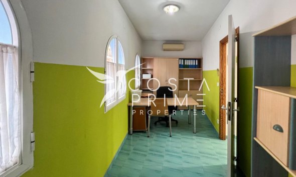 Resale - Villa  - Alfas del Pí