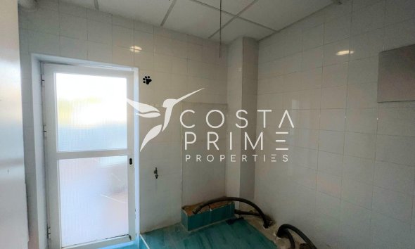 Resale - Villa  - Alfas del Pí