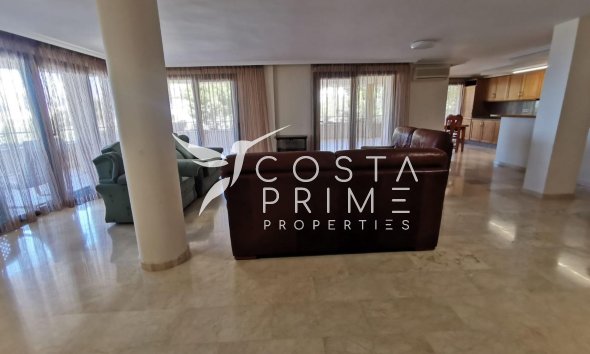 Resale - Apartment / Flat - Altea