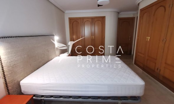 Resale - Apartment / Flat - Altea