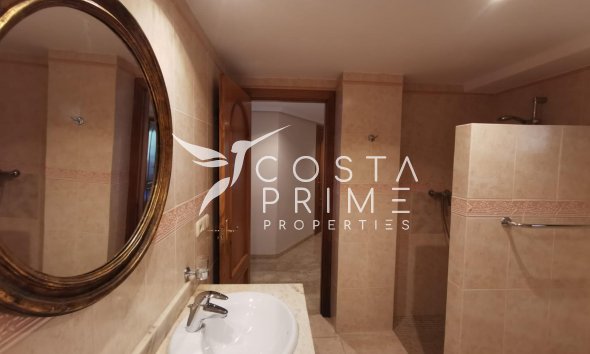 Resale - Apartment / Flat - Altea