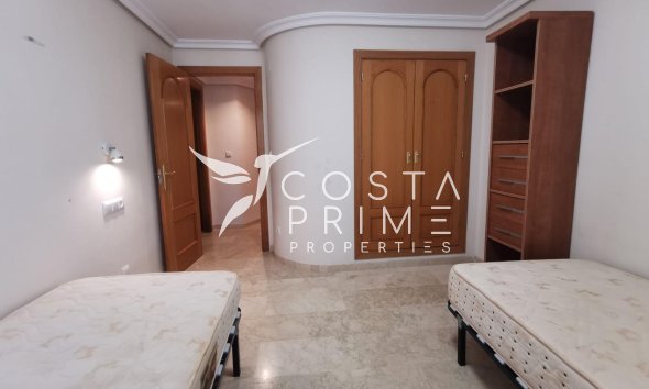 Resale - Apartment / Flat - Altea