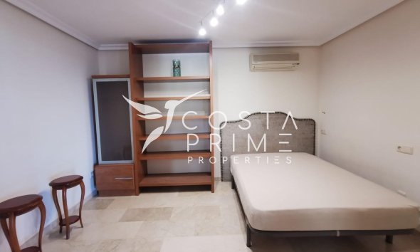 Resale - Apartment / Flat - Altea
