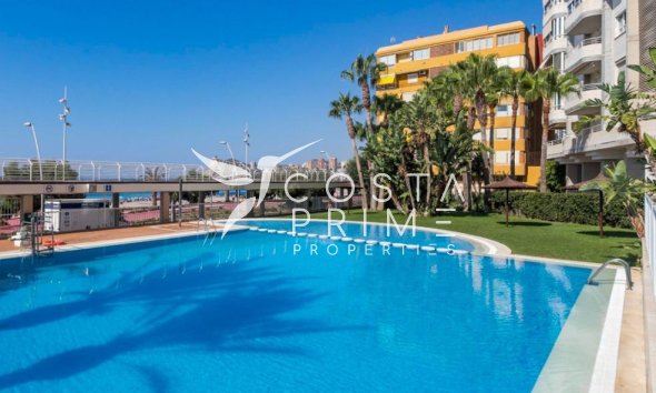 Resale - Apartment / Flat - Benidorm
